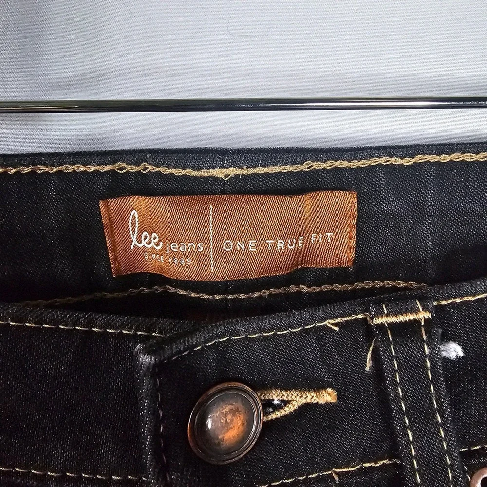 Lee Jeans Women's One True Fit‎ Dark Wash Denim Bootcut Jeans - Size 7/8 M